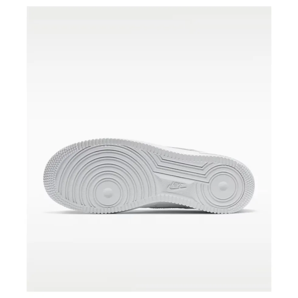 Air Force 1 '07 Smooth Leather Low Top Sneakers