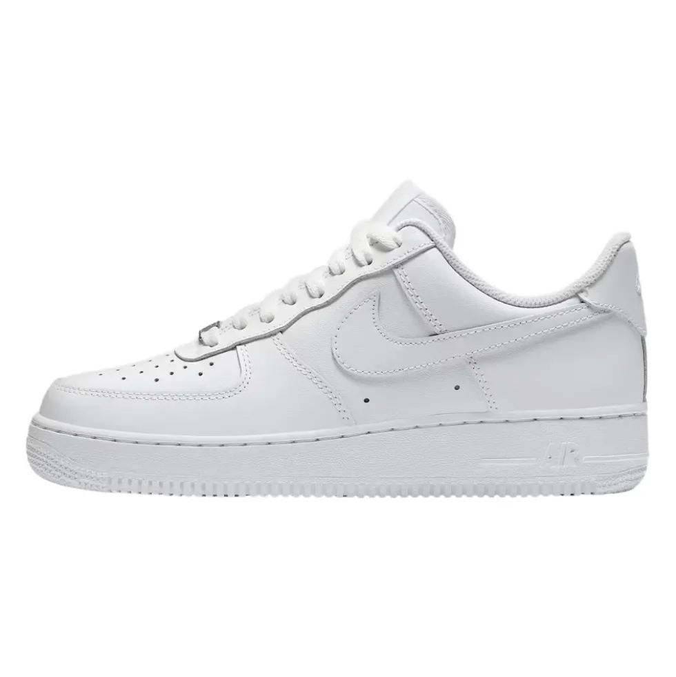 Air Force 1 '07 Smooth Leather Low Top Sneakers
