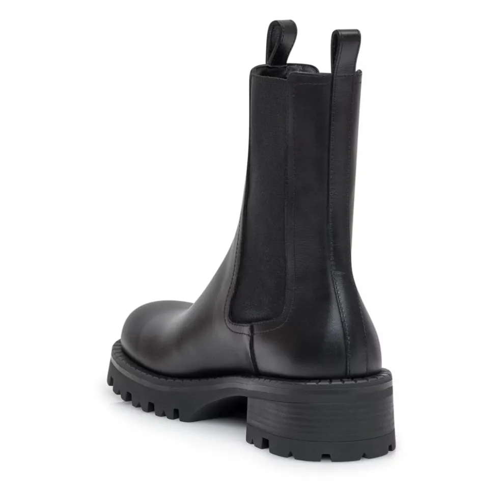 Alia Chelsea Boots