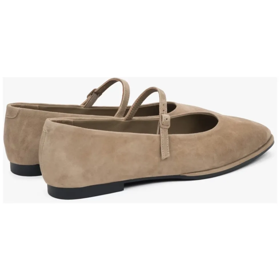 Beige Ballet Flats til kvinder med spænde lavet af blød velour