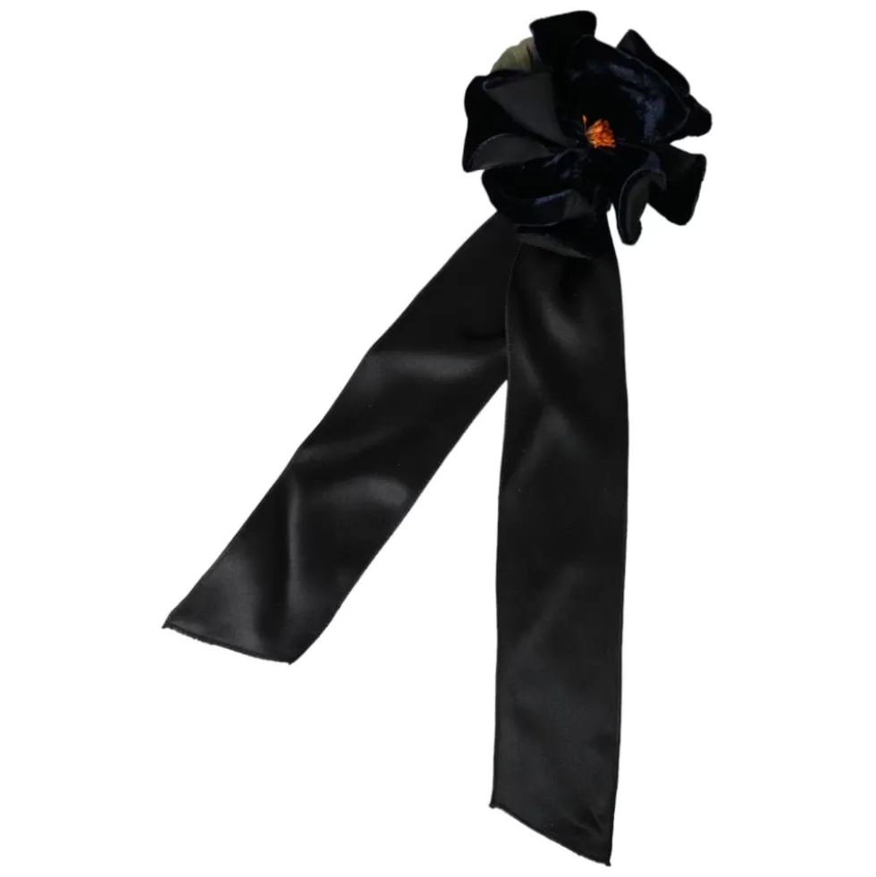 Blomstret hårnål broche