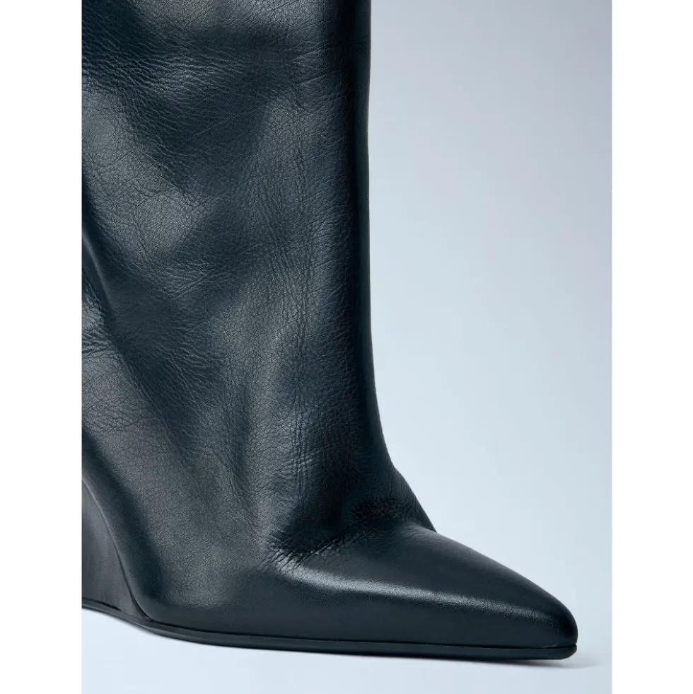 Cantilever 8 Sharp Flared Boots