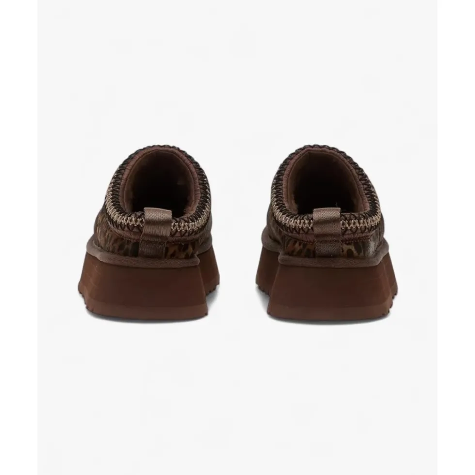 Caspian Burnt Cedar Slipper Stilfuld Model