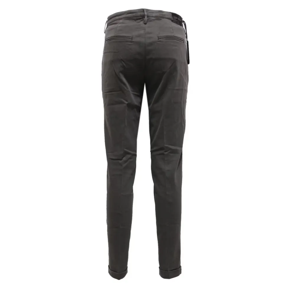 Chinos