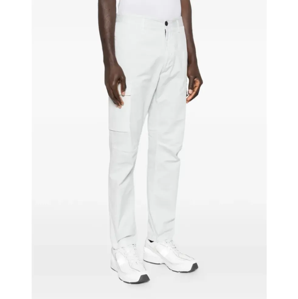 Chinos