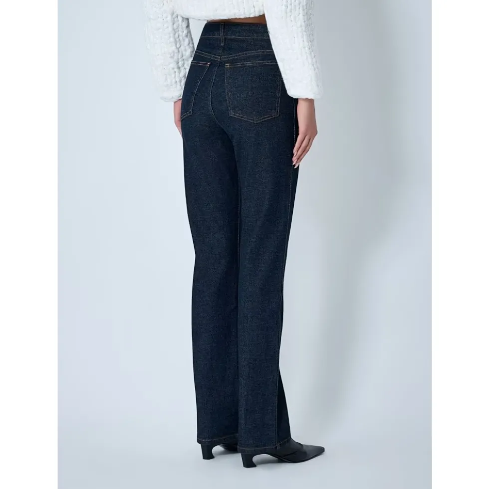 Danielle Jeans