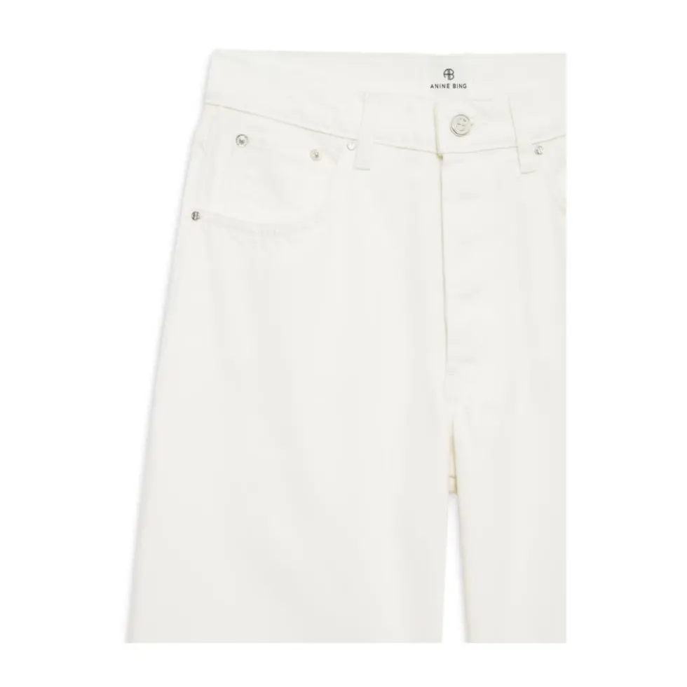 Ecru Klassiske Jeans med Knapper foran