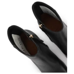 Elegante stiletstøvler med hæle i glat læder