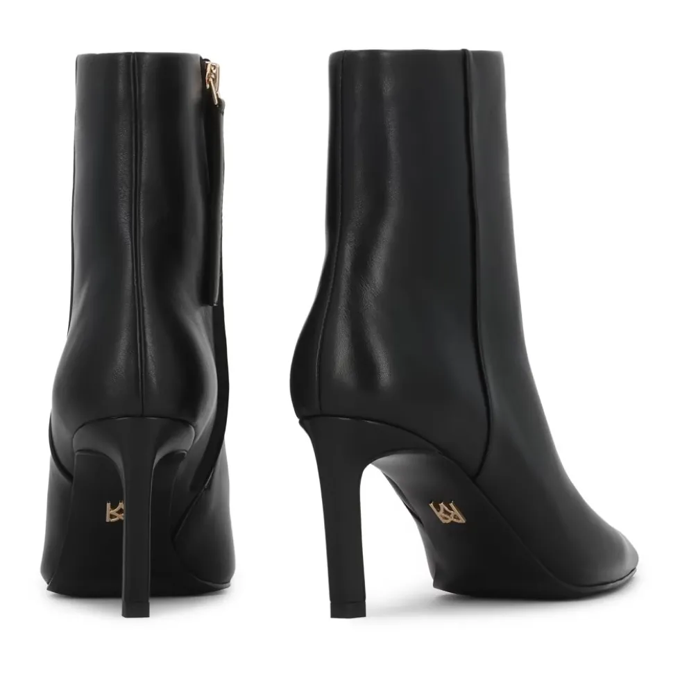 Elegante stiletstøvler med hæle i glat læder