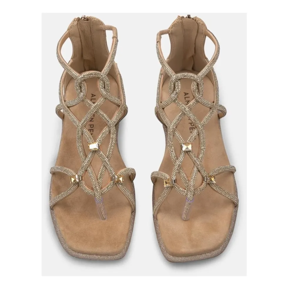 Flad sandal forviklede remme