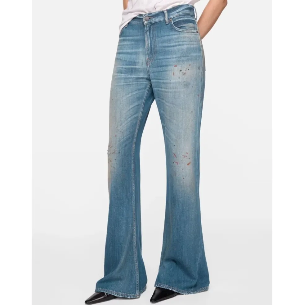 2025 Flared Jeans
