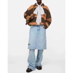 Flared Jeans