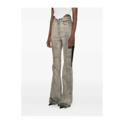Flared Jeans