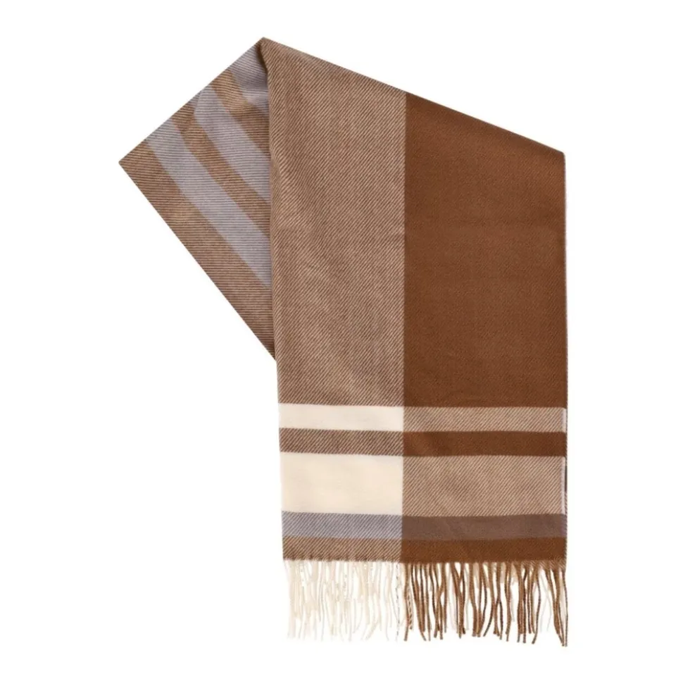 Harriet Scarf