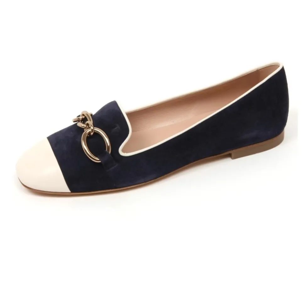 Ivory Ballerina Sko med Kædedetalje