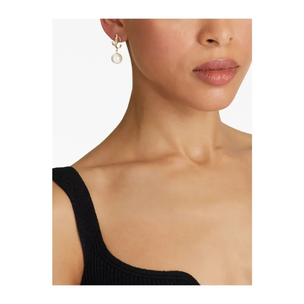 JC Pearl Earring