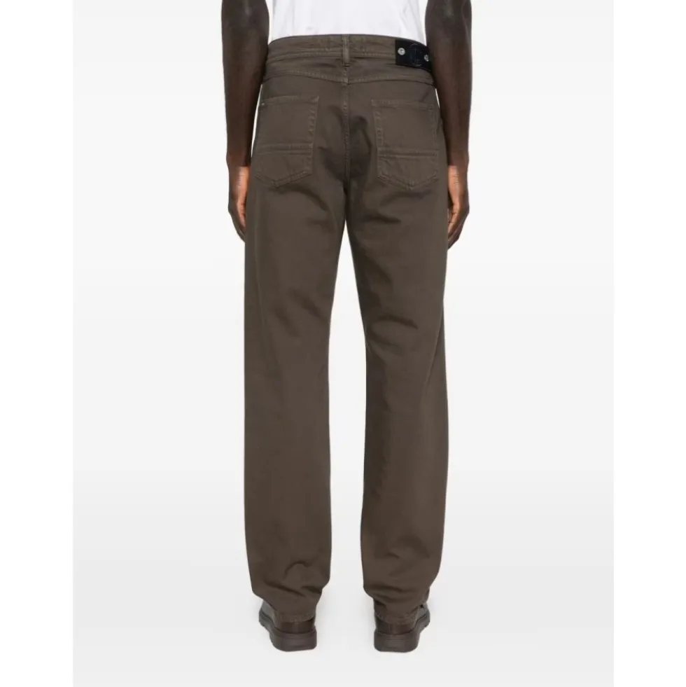 J100005 Straight Jeans