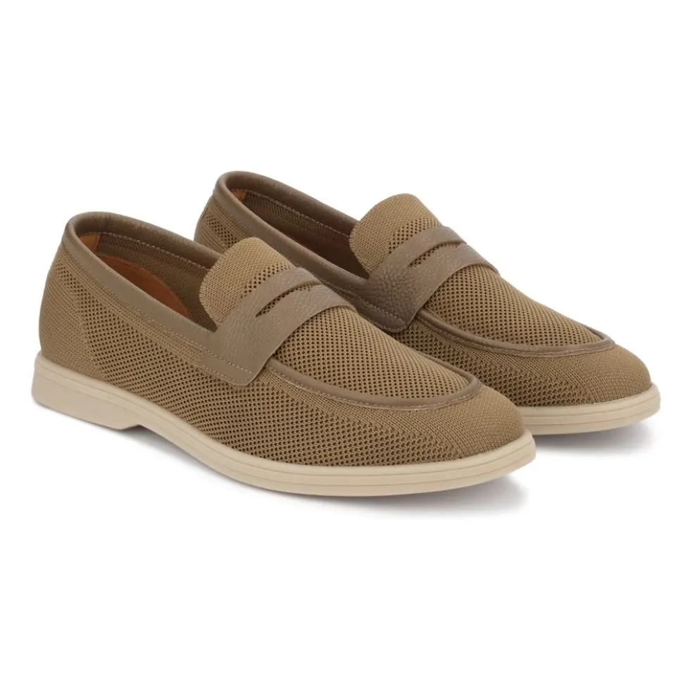 Kazar Herre slip-on sko med perforeret stof og læderdetaljer