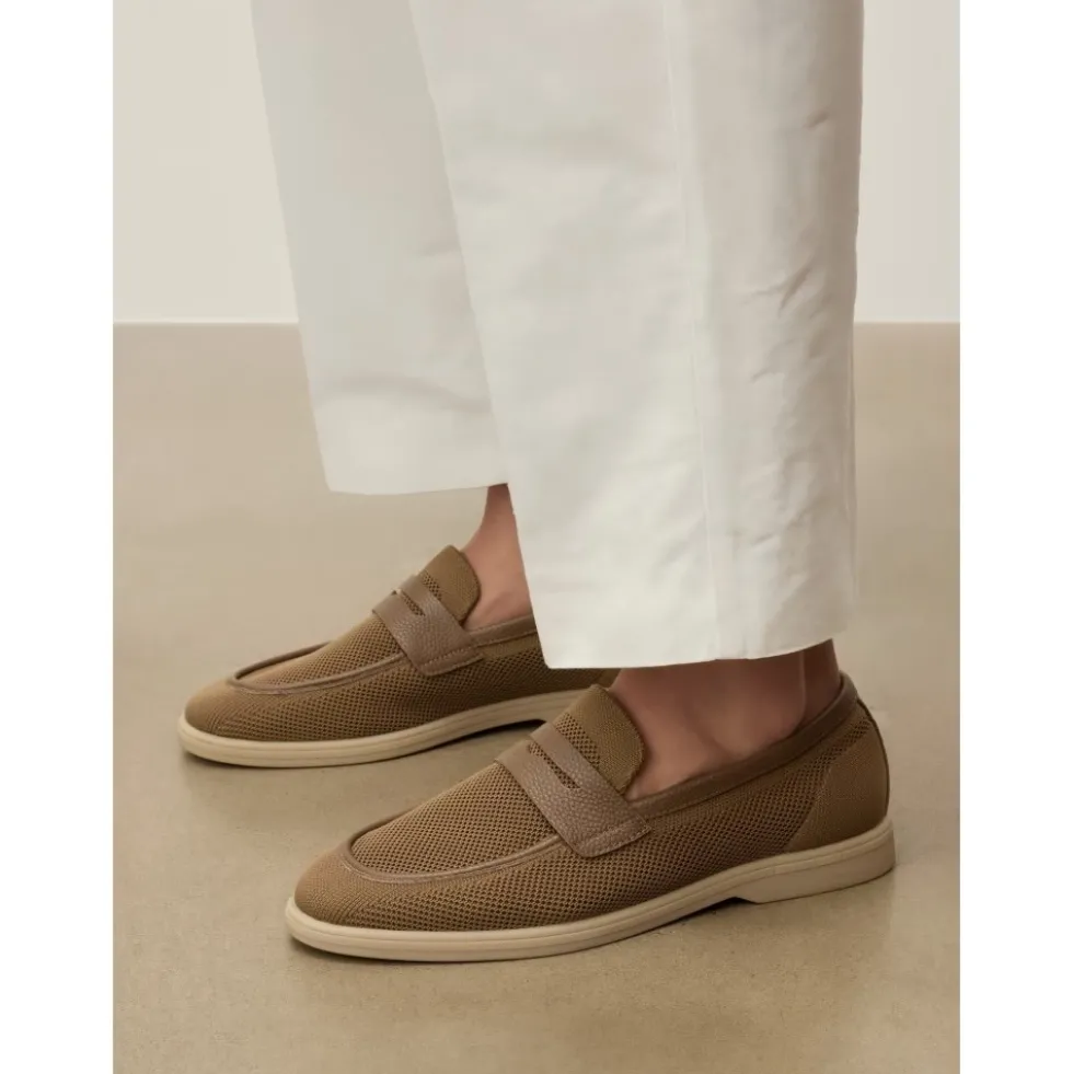 Kazar Herre slip-on sko med perforeret stof og læderdetaljer