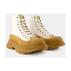 Lace-up Boots
