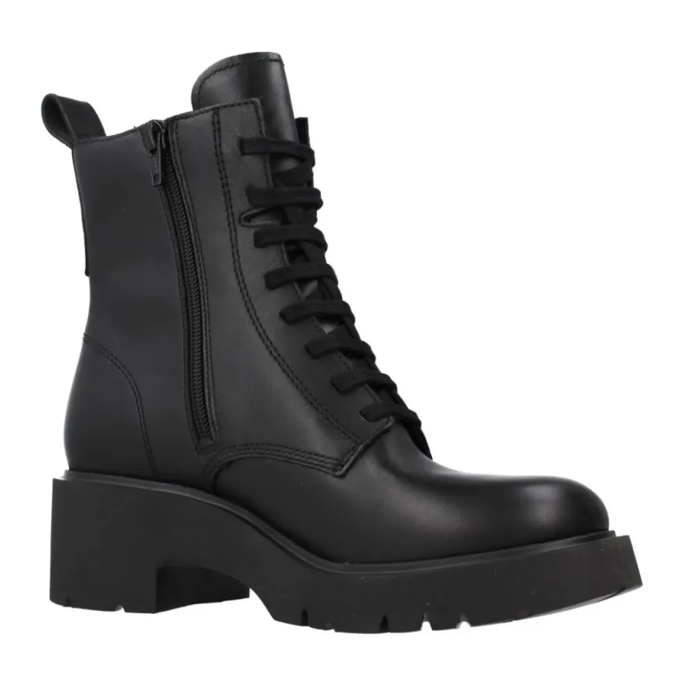 Lace-up Boots