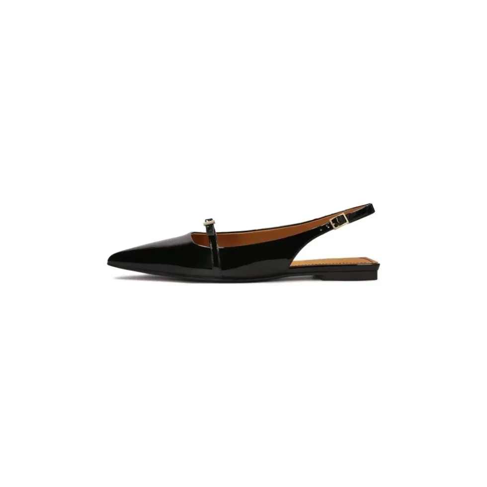 Lakerede flade slingback pumps
