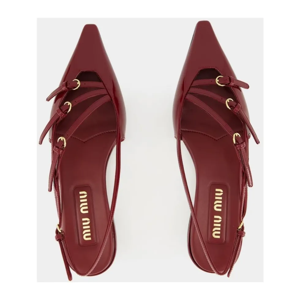 Laklæder slingback ballerinasko med spænder