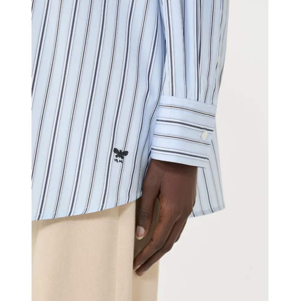 Lang Oversized Stribet Bomuldspoplin Skjorte med Brystlomme og Sommerfuglebroderi