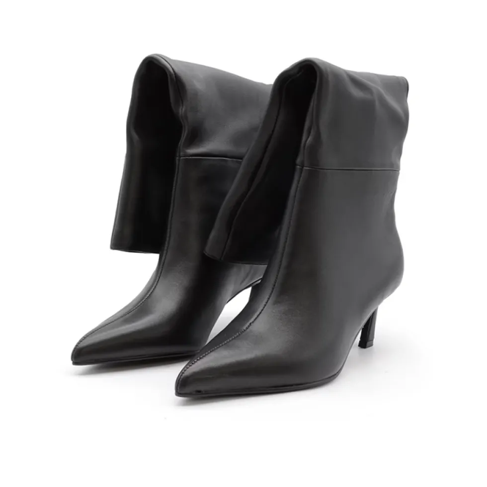 Lavan Knee Boot