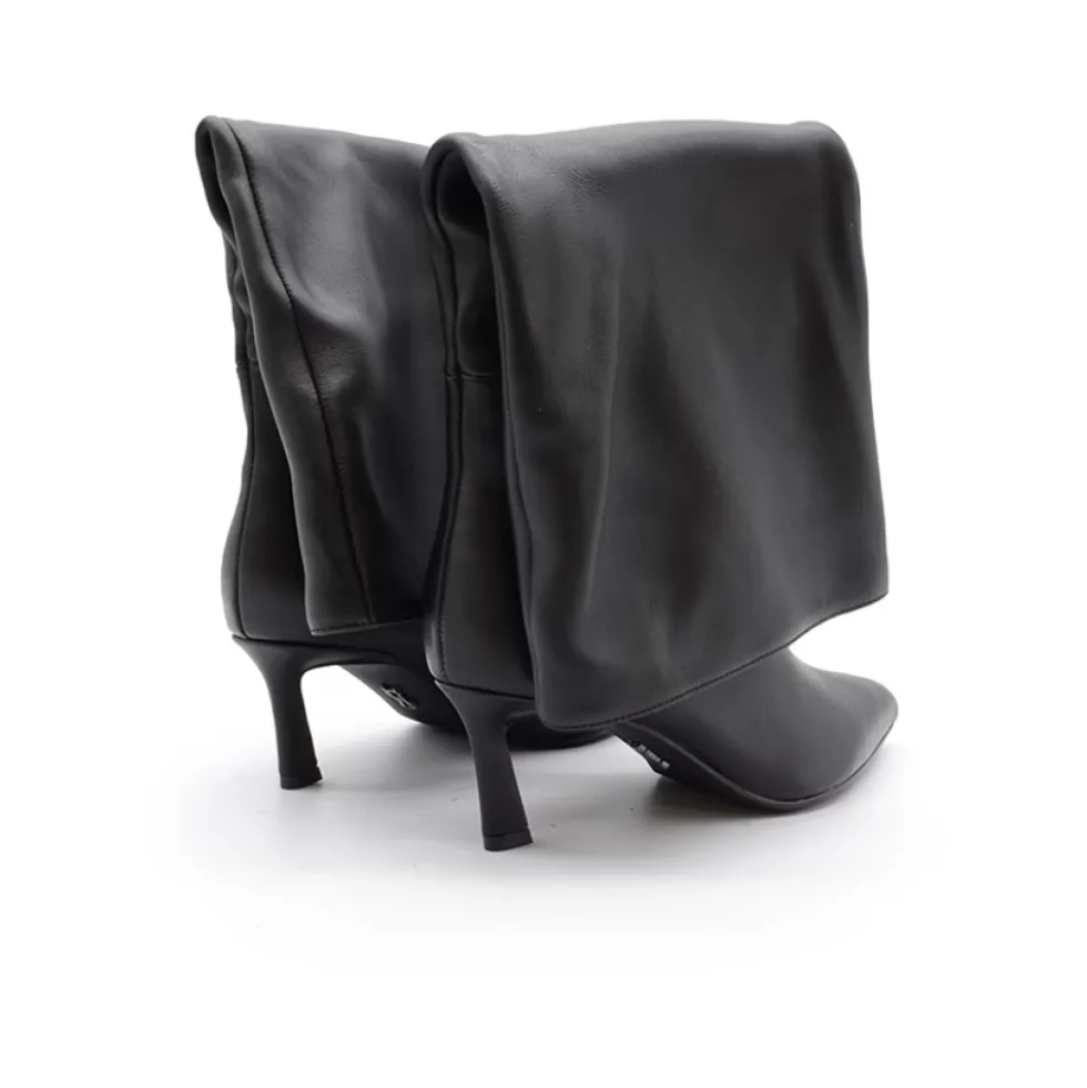 Lavan Knee Boot