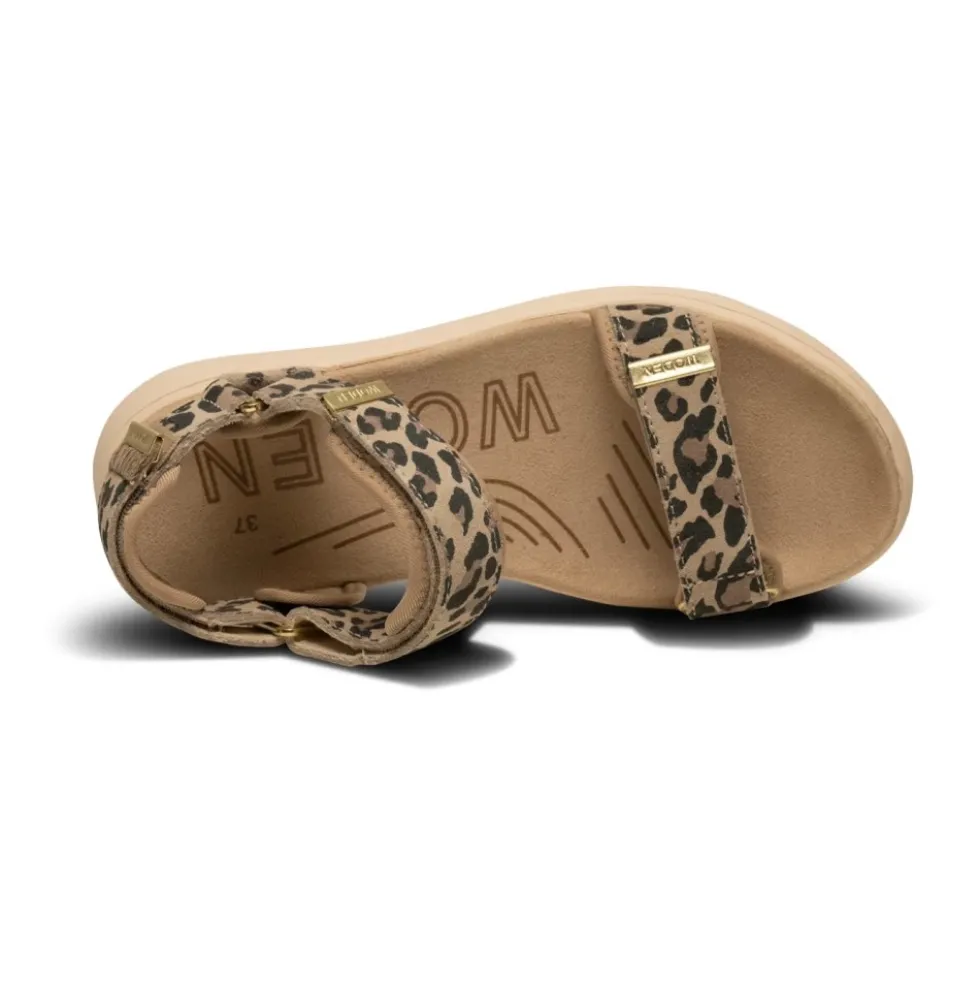 Line Sandal