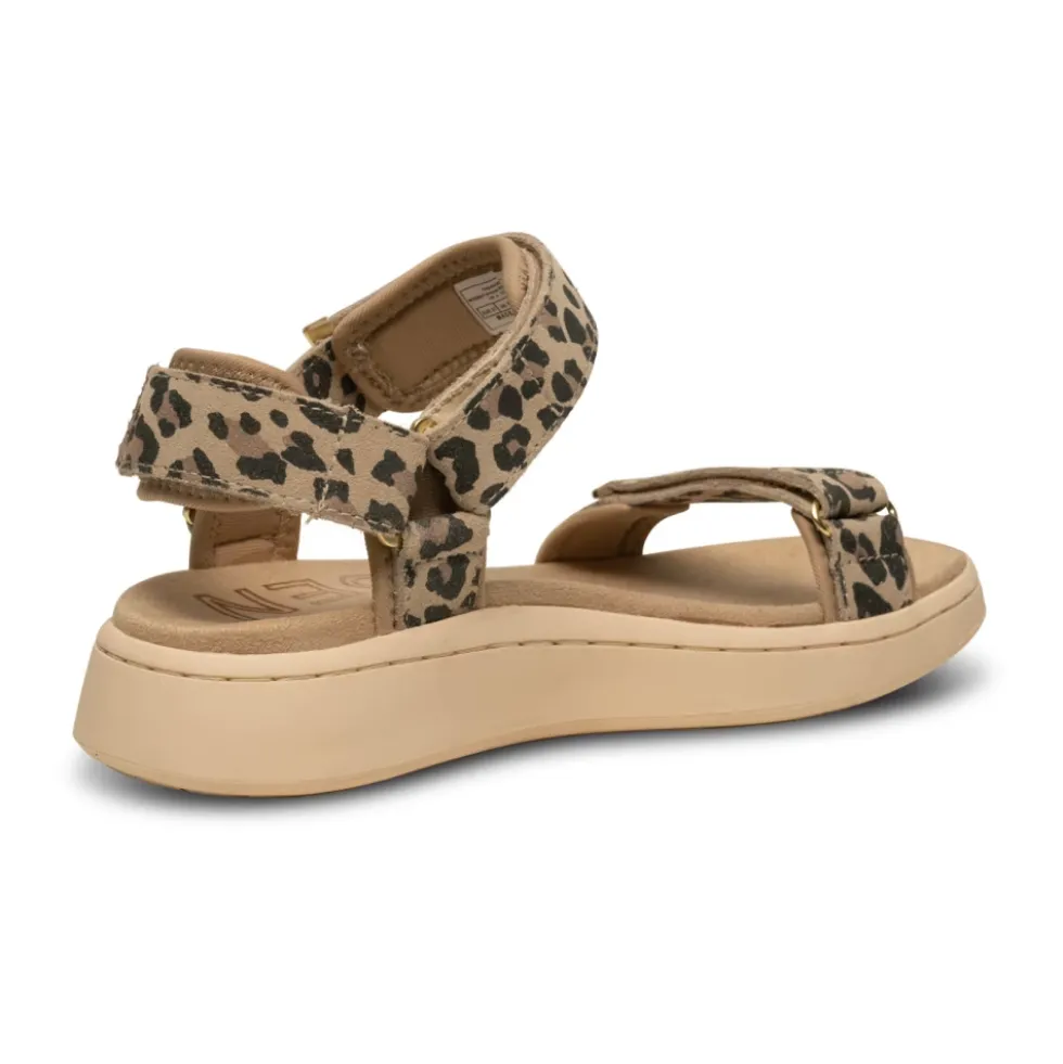 Line Sandal