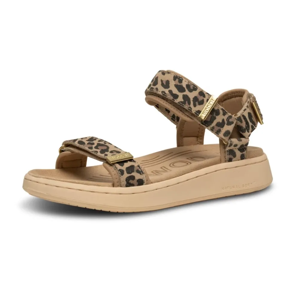 Line Sandal