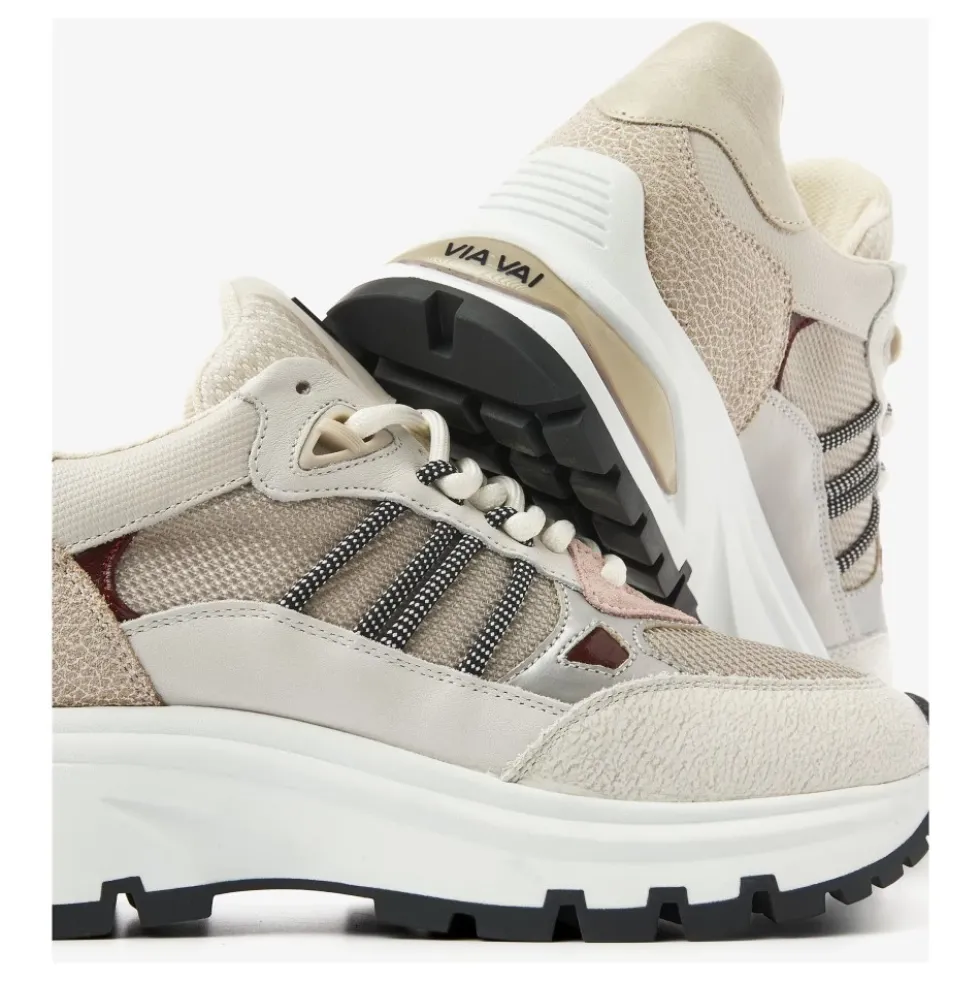 Liz Dae Sneakers