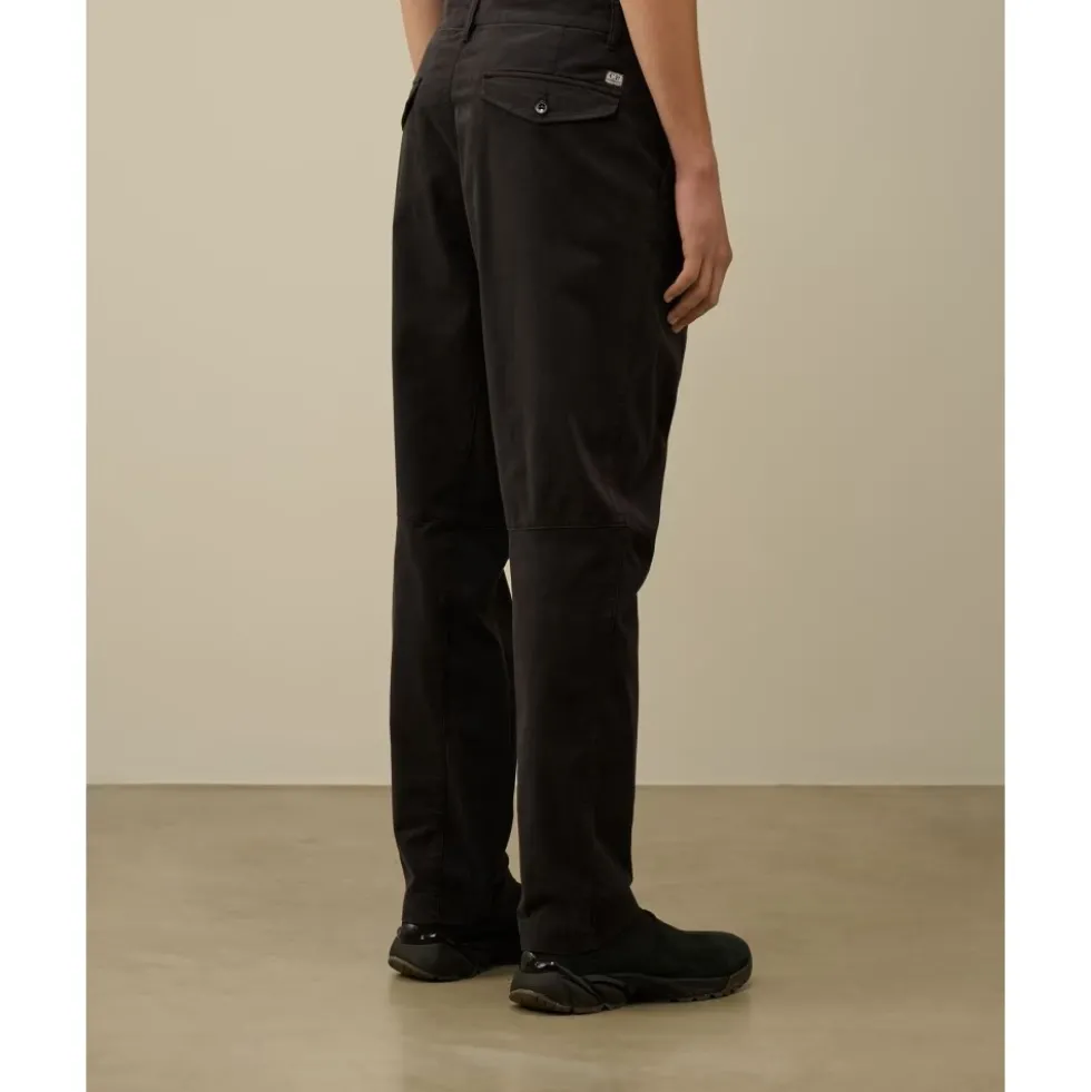 Loose Fit Stretch Chino