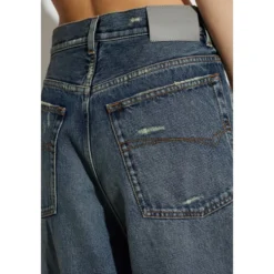 Low Crotch Baggy Jeans