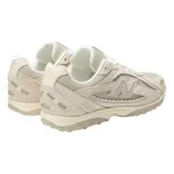 204L Sneakers