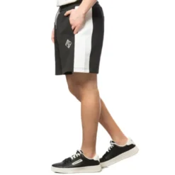 Minimalistiske stræk sports shorts