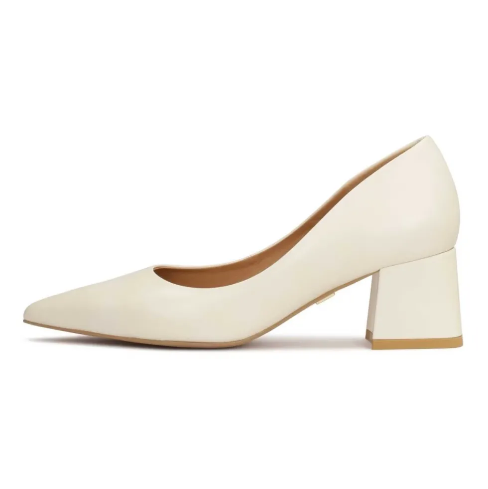 Minimalist pumps i neutral farve