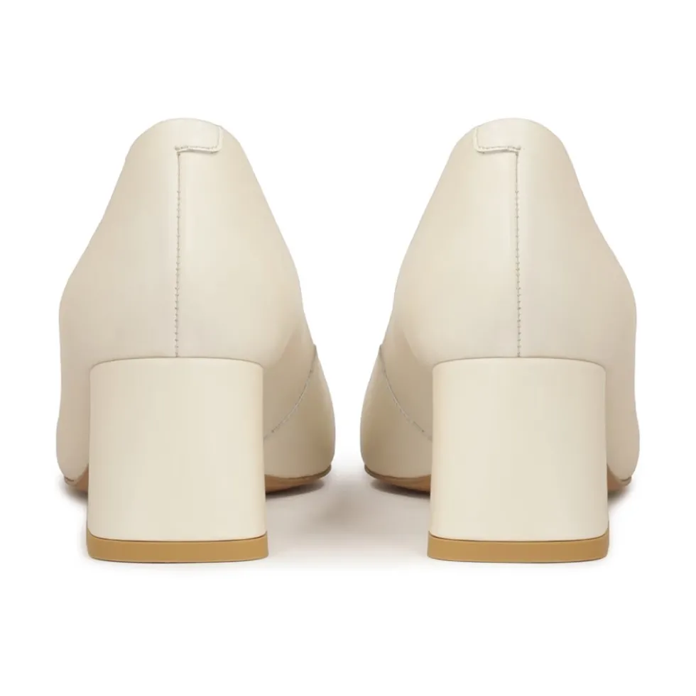 Minimalist pumps i neutral farve