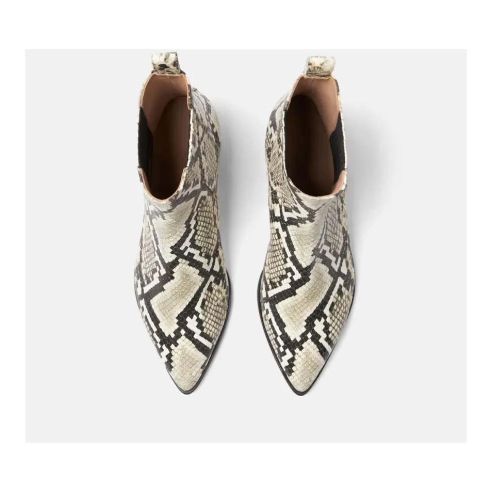 Olivia Chelsea Boot