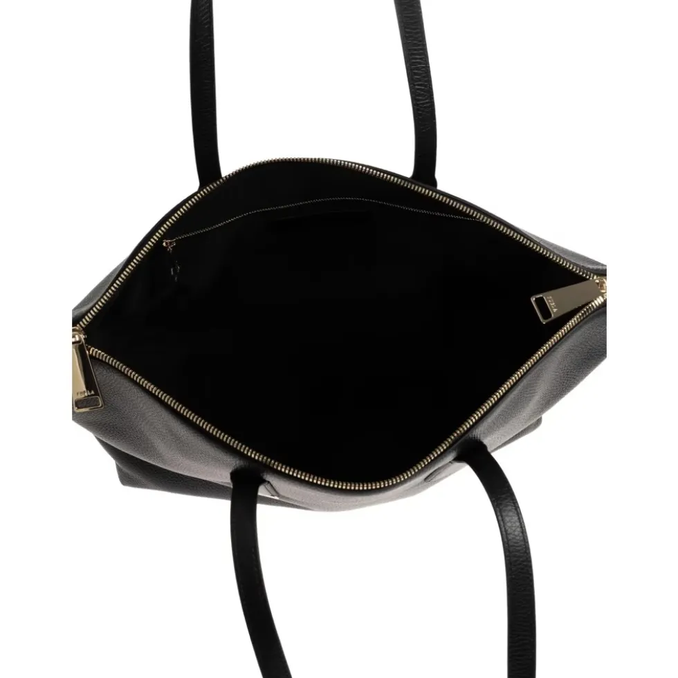 Olivia L Tote