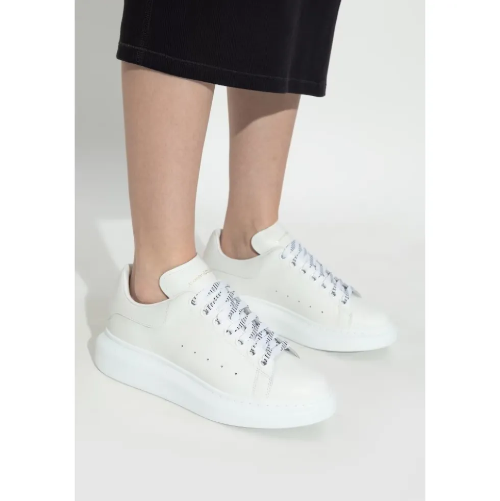 Oversized Sneaker