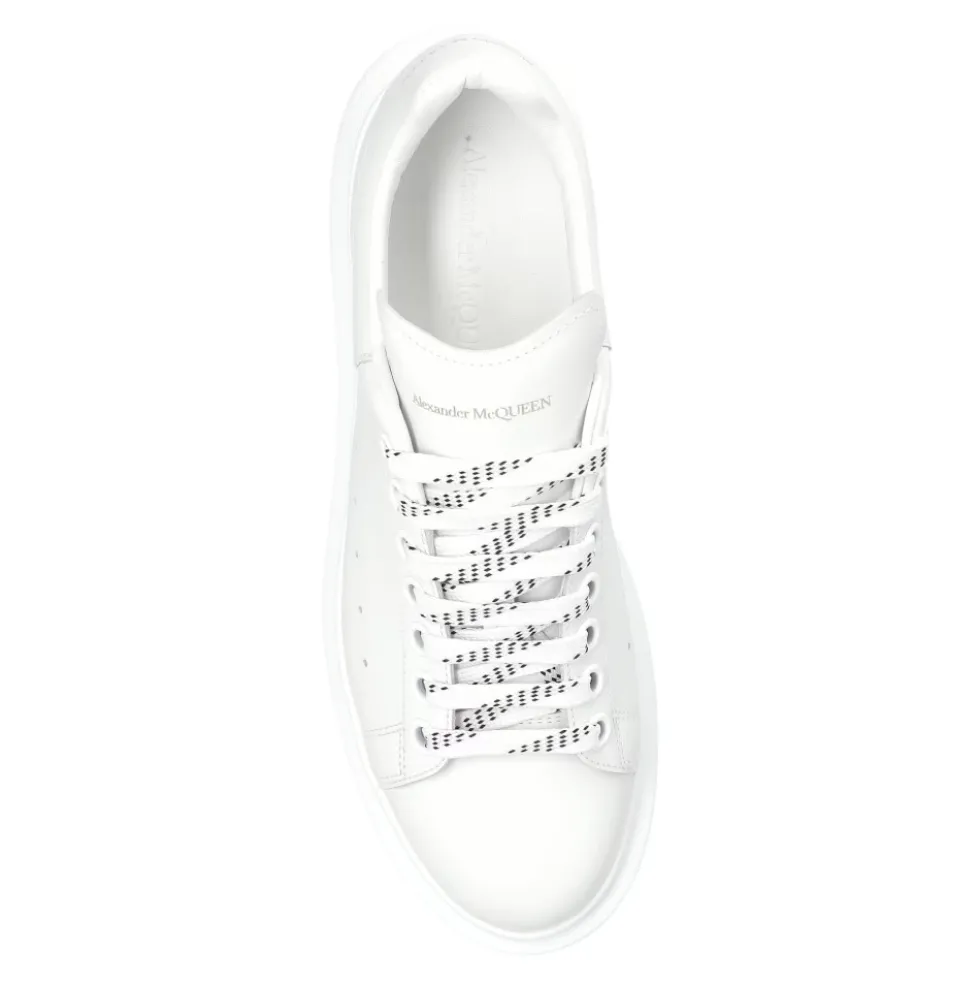 Oversized Sneaker