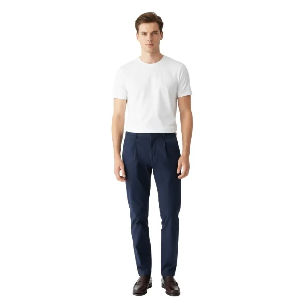 Pantalone cotone seta elasticizzato con pences