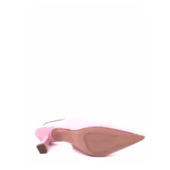 Pumps med spids tå