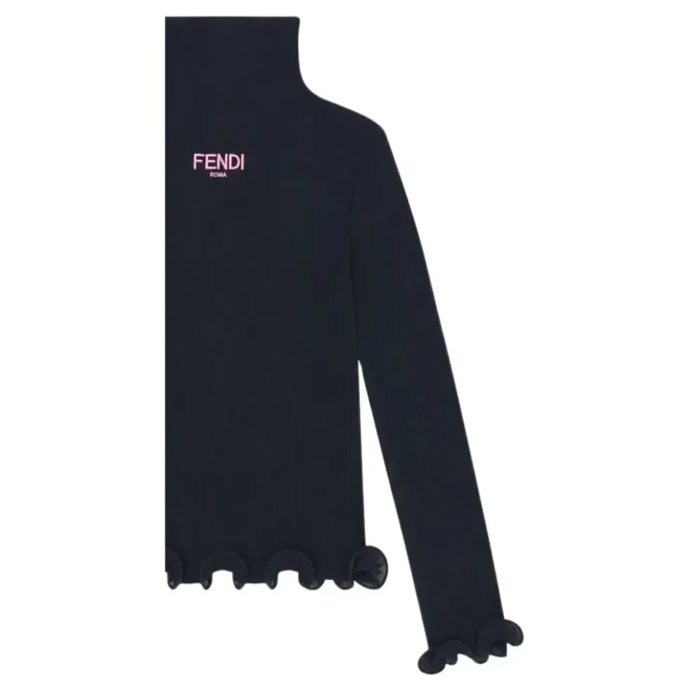 Ribstrikket T-shirt med Flæsekanter