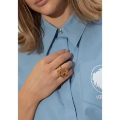 Ring med Medusa-hovedmotiv