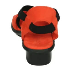 Satia Sandal