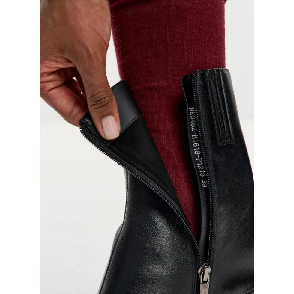 Sculpted Sleek-Heel Ankelstøvle